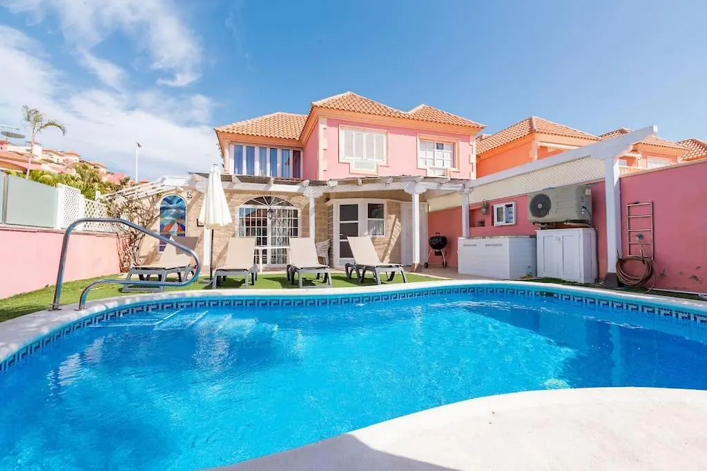 אדחה Nice 3 Bedroom Villa In El Duque ספרד