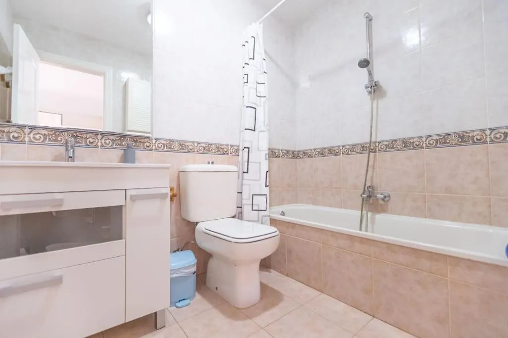 אדחה Nice 3 Bedroom Villa In El Duque